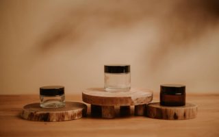 Fabricante de potes em acrílico em São Paulo: a solução para cosméticos